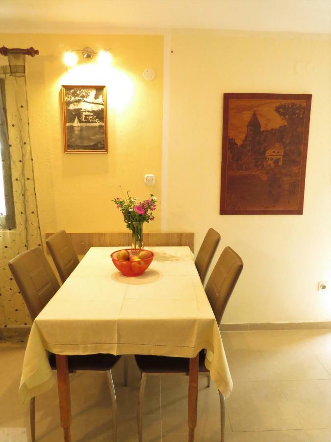 Great Apartment Mali Lošinj Екстериор снимка