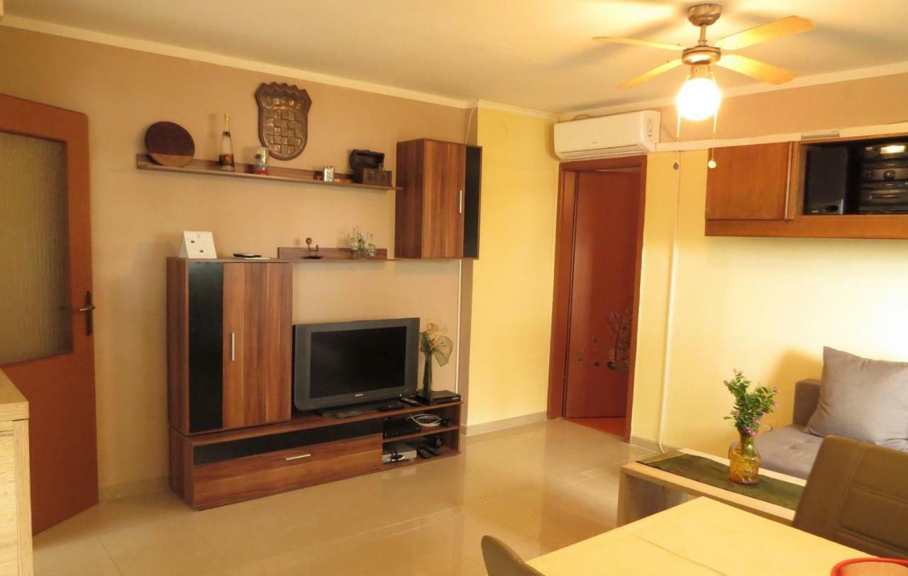 Great Apartment Mali Lošinj Екстериор снимка